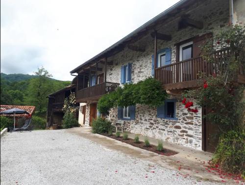 Chein-Dessus Maison | Chez Sagaret