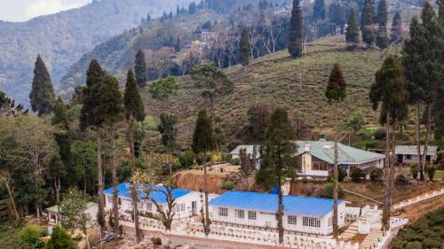 Darjeeling Station Balnéaire | Chhota Haazri, By The Rajbari Bawali