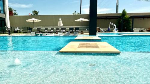 McNeil Appartement | Chic 1 Bed Apt Pool And Fitness