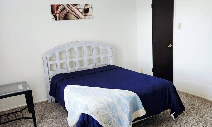 Overland Appartement | Chic 1-Bedroom Apartment in Vibrant St. Louis close to Airport
