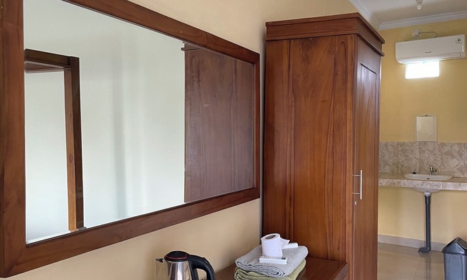 Kutuh Kaja Appartement | Chic 1-bedroom apartment in charming Bali with WiFi, AC. Hot and cold water