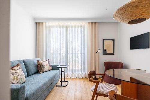 Sao Miguel do Rio Torto Appartement | Chic 1-BR Flat in Award-Winning Building