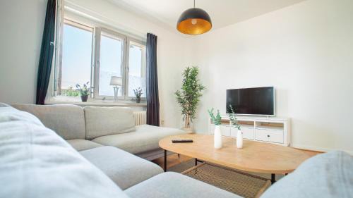 Lundby Appartement | Chic 1BR City center Sleeps 4 Brämaregården