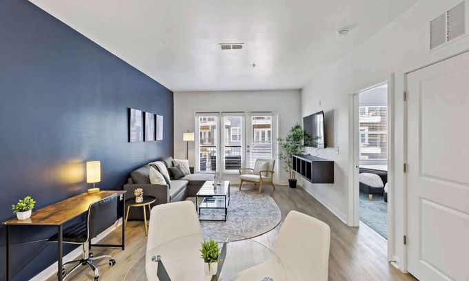 Cherry Appartement | Beautiful 1BD 5Min DT+Gym+Parking+W/D Sleeps 6