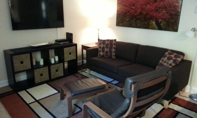 Southwest Coconut Grove Appartement | Chic 2-bedroom apartment with WiFi, AC in vibrant Miami