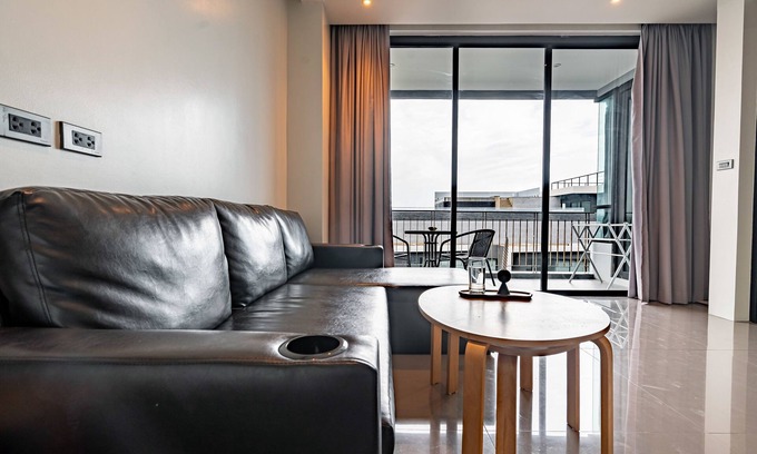 Nai Harn Appartement | Chic 2BR Loft near Nai Harn Beach A406