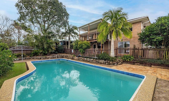 Rochedale South Maison | Chic 3BR Home with Pool in Rochedale South