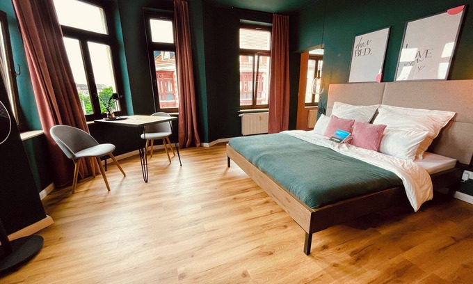Reudnitz-Thonberg Appartement | Chic and central apartment in an old building