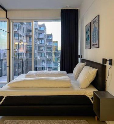 Amager Appartement | Chic Atelier with Breathtaking Waterfront