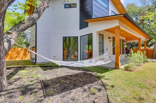 South Manchaca Maison | Chic Austin House with Spacious Backyard and Hammock