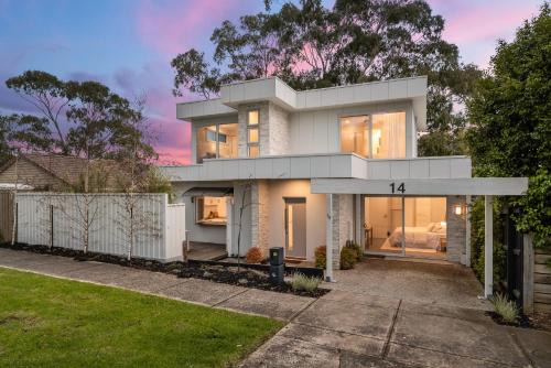 Cowes Maison | Chic Coastal Retreat 3 Bdr Close to Beach