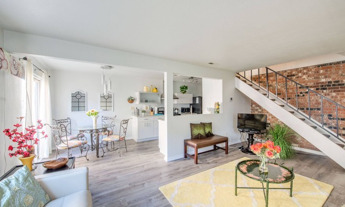South Boise Village Copropriété | CHIC CONDO IN PRIME BOISE LOCATION