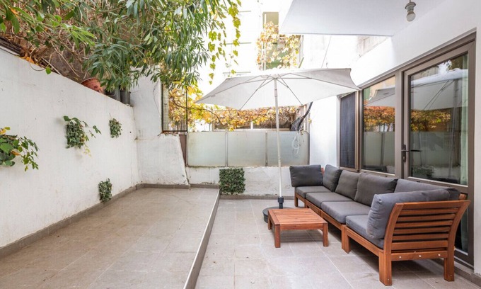 Macka Appartement | Chic, Cozy Apartment with Garden in Besiktas