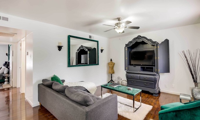Knox - Henderson Copropriété | Chic Dallas Condo w/ Pool, Walk to Knox Street!