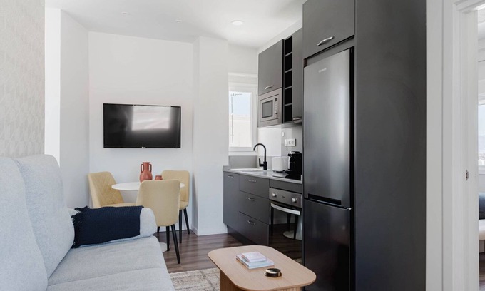El Ejido Appartement | Chic El Ejido 1BR w/ Elevator, near Shops, by Blueground
