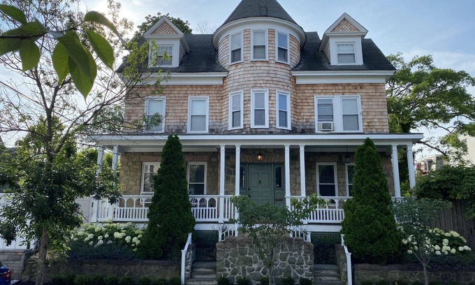 Asbury Park Maison | Chic Historic Victorian In The Heart Of Asbury Park - Walking Distance to Beach