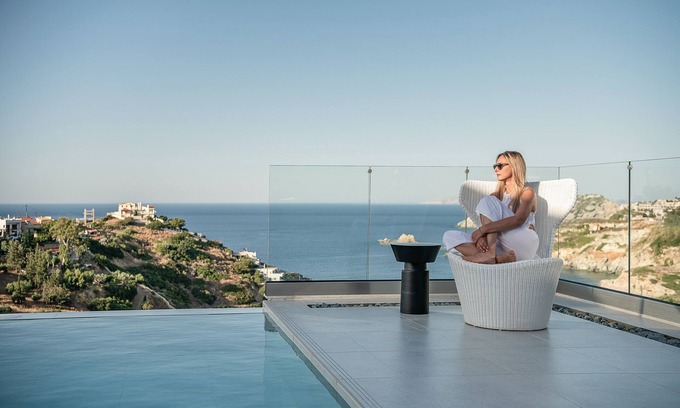 Agia Pelagia Villa | Chic New Villa w/ Private Pool, Bbq & Panoramic Sea Views, 400m to the beach