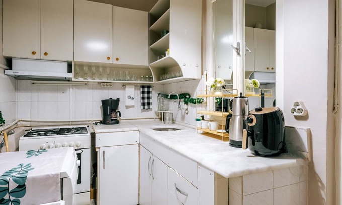 Nisantasi Appartement | Chic Roomy Flat w Balcony 2 min to Citys Nisantasi