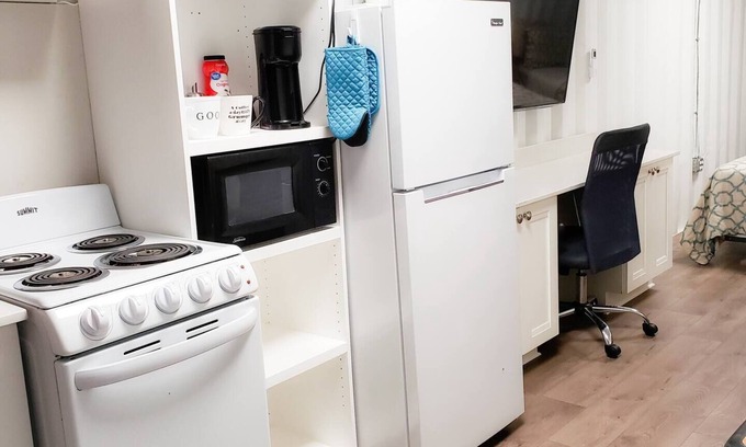 Estrella Cottage | Chic Shipping Container near Downtown Phoenix