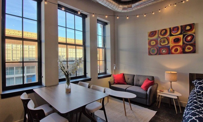Midtown Hôtel | Chic Ultramodern Studio Loft w/ Designer Features