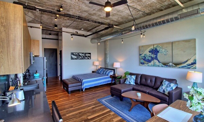 Midtown Hôtel | Chic Ultramodern Studio Loft w/ Designer Features
