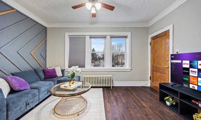 Berwyn Appartement | Chicago style apt/Near Hosp/ORD/MDW/DT
