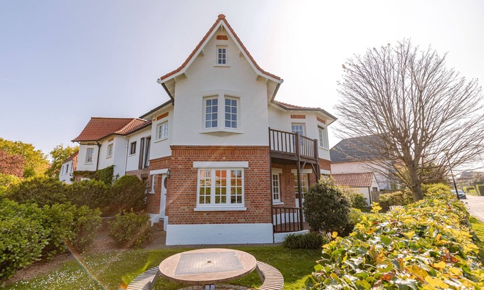 Bredene Maison | Child-friendly family house with cozy garden, just 5 minutes from the beach.