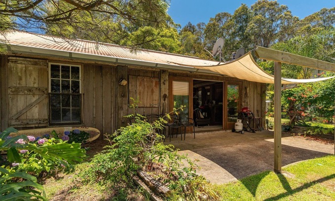 Bungwahl Cabine | Chill Out on the shores of the beautiful Myall Lake