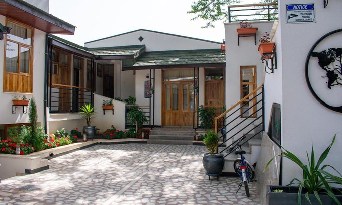 Nifas Silk-Lafto Maison | Choice Guest House 2