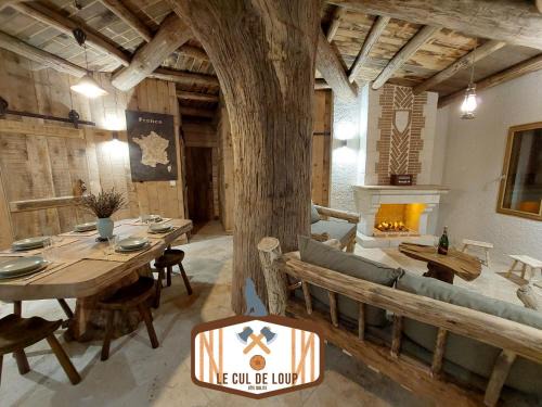 Crouy-sur-Cosson Maison | Choisissez votre hébergement, l'insolite Cul de Loup ou la traditionnelle Bédinière à 5 minutes de Chambord