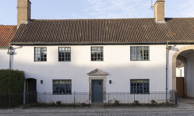 North Bitchburn Maison | CHURCHILL COTTAGE - A welcoming and dog-friendly cottage in the historic town of Bishop Auckland.