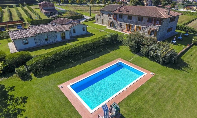 Lisciano Niccone Villa | Ciaramicola - Quatorze Chambres Villa, Couchages 28