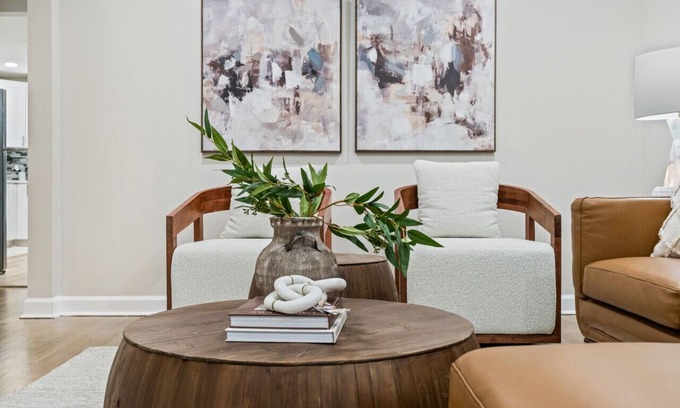 Cicero Maison | Cicero’s 3-BR Urban Oasis