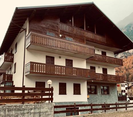 Isolaccia Appartement | Cima de' Piazzi Apartment 1