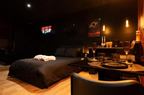 Haussonville-Blandan-Mon Desert-Saurupt Appartement | Ciné'Room, votre suite cinéma et spa à Nancy