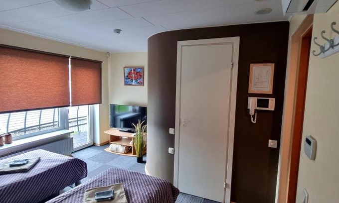 Jarvakandi Auberge | Cinema Hostel Järvakandi