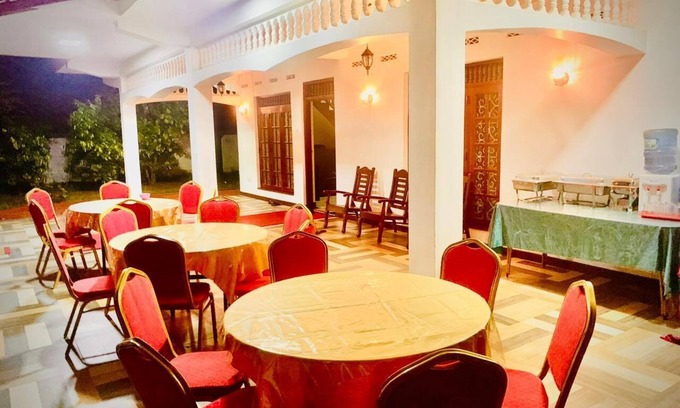 Anuradhapura Maison | Cinnamon Tree