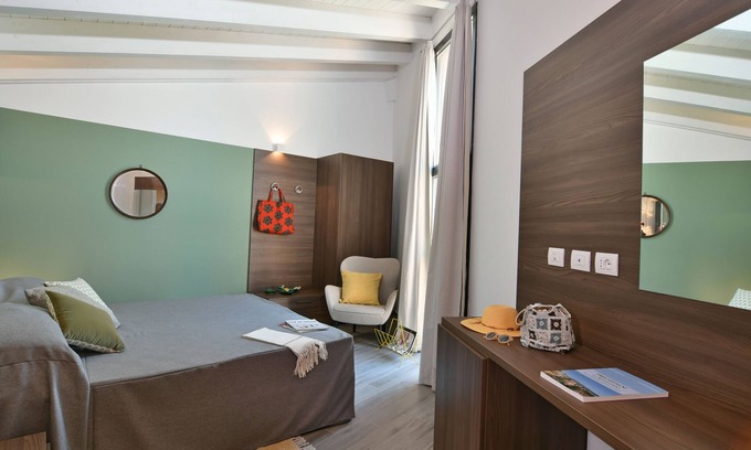 Trecastagni Lit Et Petit-Déjeuner | Cirasa Luxury Country House - Suite Fragola