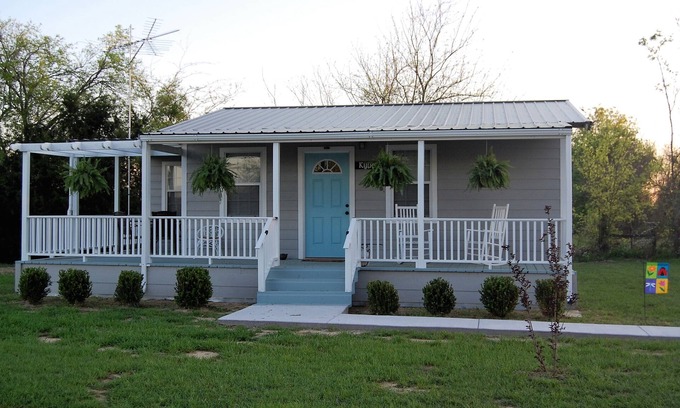 Grand Saline Cabine | Circle P Cabins - First Monday Trade Days - Maintenant avec 3 cabines sur 3 acres