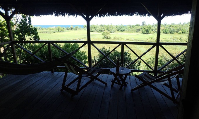Fenoarivo Atsinanana Maison | Lodge Citronnelle, vue sur mer et riziére