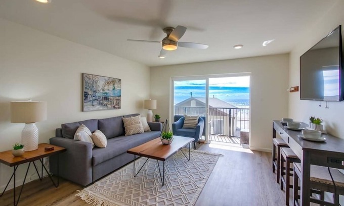 Mira Costa Copropriété | City Beach House #B - Oceanfront