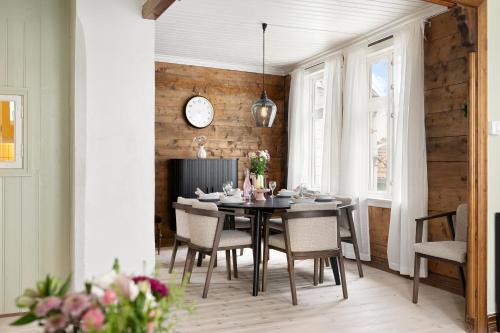 Bergen City Centre Maison | City Center Gem I Traditional Bergen Style