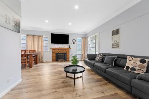 Maidstone Maison | City Charm Victorian House