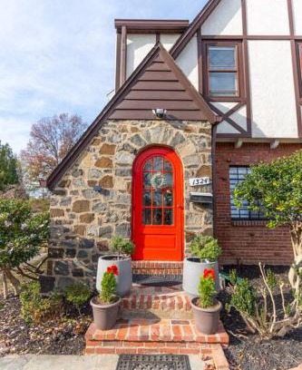Waverly Hills Maison | Cityscape Cottage in Arlington, VA