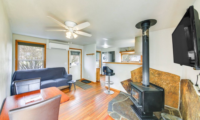Clark Fork Maison | Clark Fork Vacation Home w/ Wood Stove Near Lake!