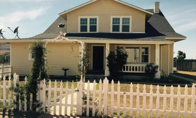 Orcutt Maison | Classic 20th Century Architecture, Huge space for large families