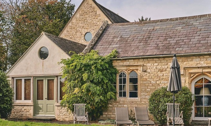 Lechlade Maison | Grande maison de campagne élégante des Cotswolds.
