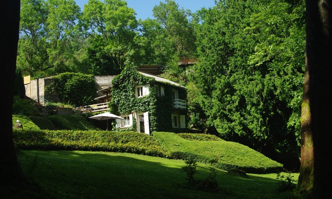 Royat Maison | CLASSIC DRIVER HOME 2, maisonnette vintage en pleine nature