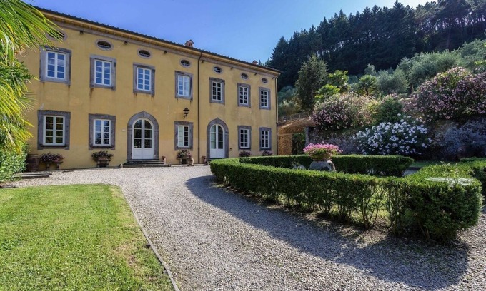 Badia Cantignano Villa | Location villa de luxe à Lucca