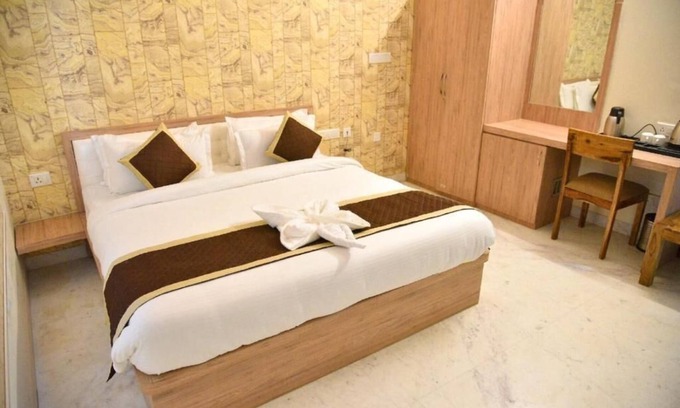 Mahipalpur Hôtel | Classic Triple Room 3 - Hotel Ramida Suites At Delhi Airport
